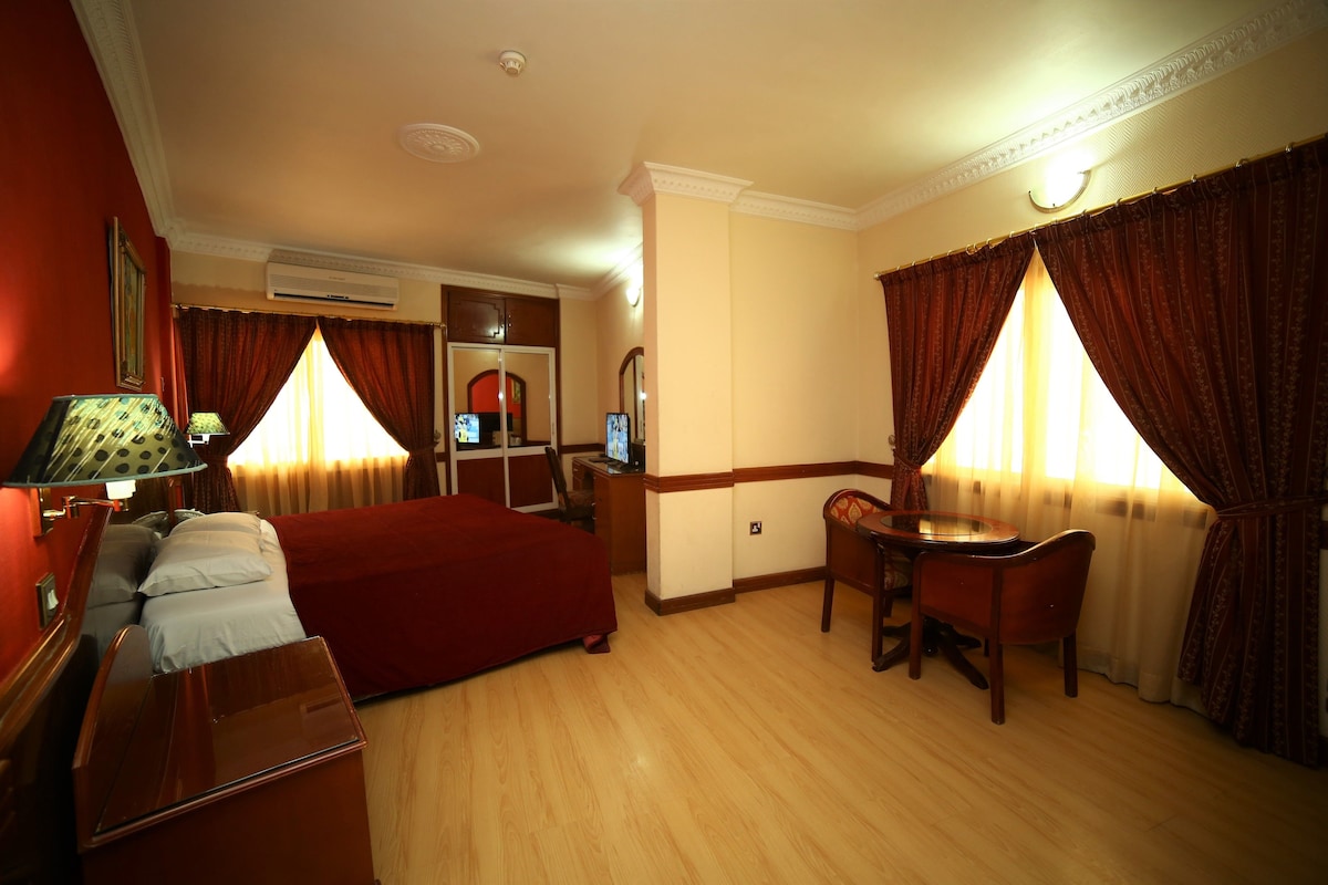 Awal Hotel 5