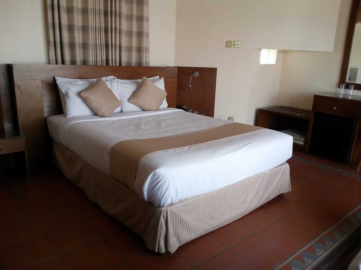 Al Bander Hotel & Resort 2