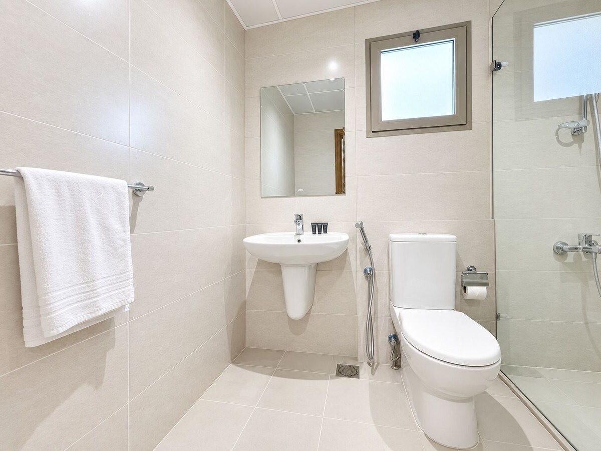 Al Faris Suite 2 5