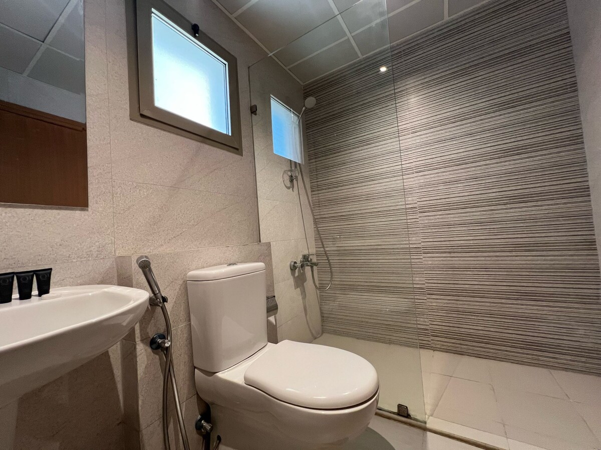 Al Faris Suite 2 6